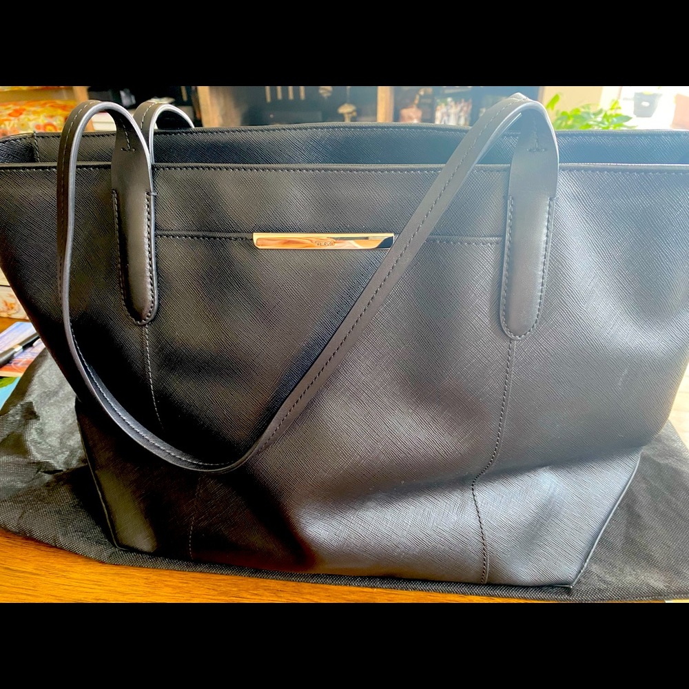 Tumi black leather laptop tote bag